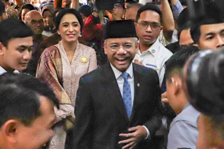 Profil Lengkap Menkeu Baru Suahasil Nazara yang Didampingi Istri Christina Pusporini Messakh, Berhasil Gantikan Purbaya 