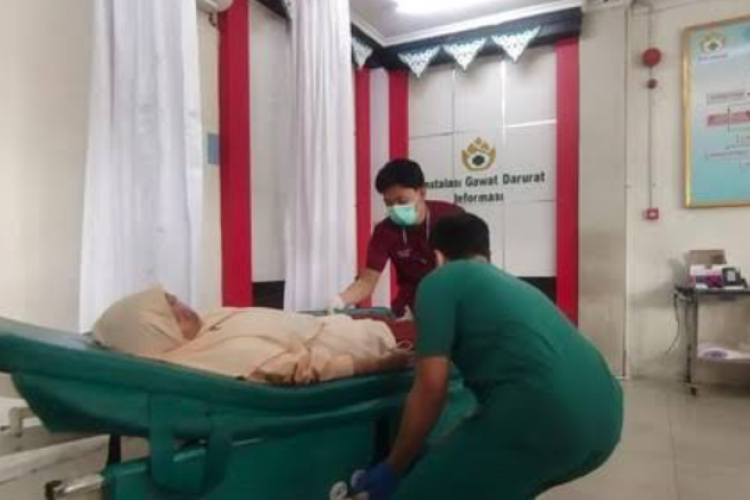 VIRAL! 49 Siswa SMAN 3 Nganjuk Keracunan Menu Nasi Goreng MBG