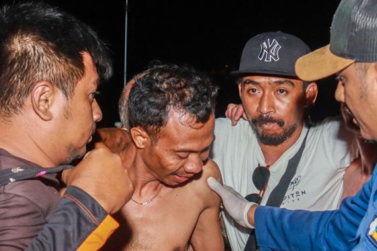 Kapal Pinisi Feronia Tenggelam di Labuan Bajo, Dive Master Asal Jakarta Dinyatakan Hilang di Pulau Tatawa