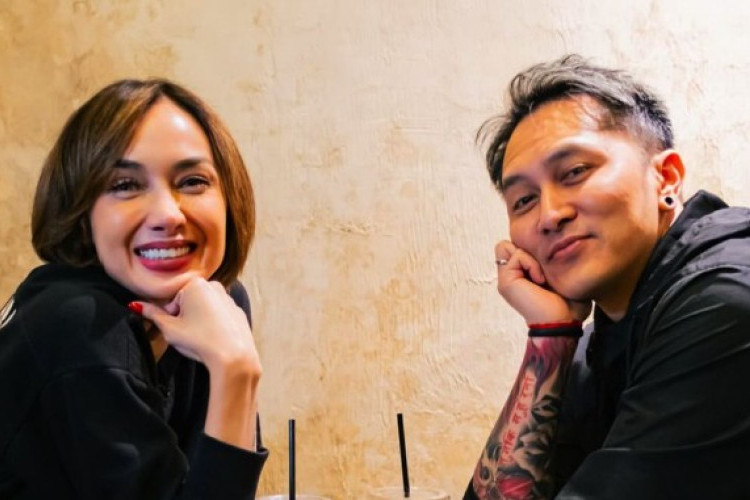 Resmi Cerai Secara Verstek, Ini Alasan Demian Aditya Tidak Pernah Hadir Sidang Gugatan Sara Wijayanto di Pengadilan