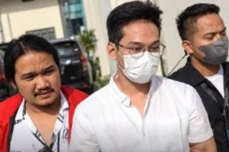 Breaking News Indra Kenz Terpidana Kasus Investasi Bodong Binomo Resmi Keluar Lapas Melalui Skema Pembebasan Bersyarat